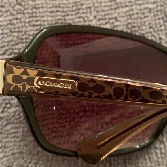 Coach sun glasses - Picture 3 of 6